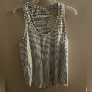 Lululemon tank size 6